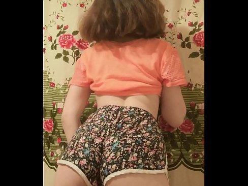❤️ سیکسی نوجوان بیب کیمرے پر اپنی شارٹس اتار رہی ہے۔ ہم پر ur.drpornofilme.ru ❌